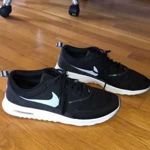 Women’s Black nike air max